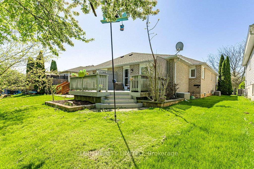 Photo 36 of 48 Jackson Court W, Welland, N. Welland — HOMEH