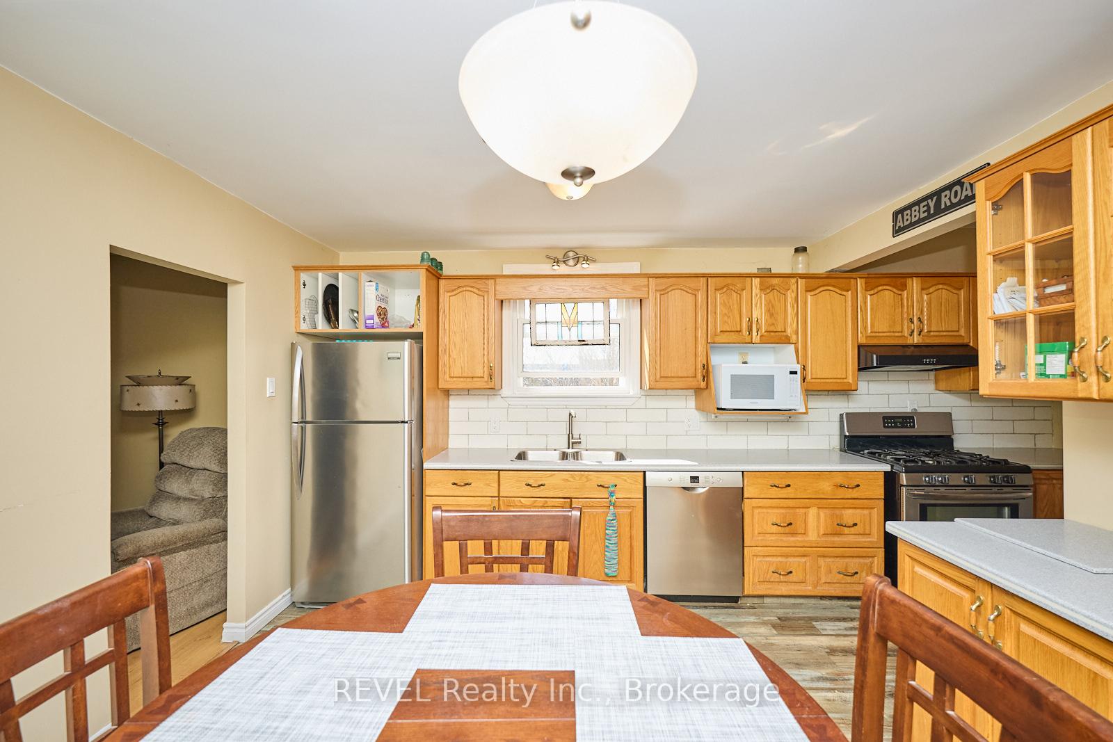 Photo 13 of 12 Exeter Avenue, Welland, Lincoln/Crowland — HOMEH