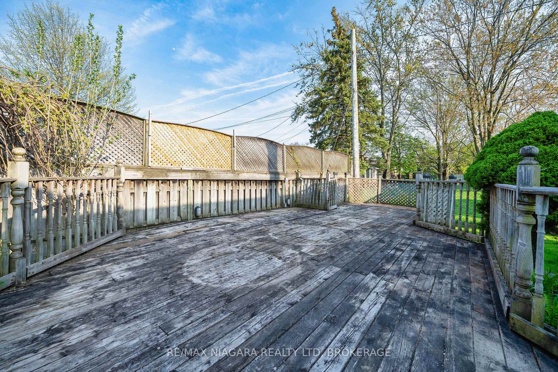 Photo 36 of 43 Pinehurst Drive, Welland, N. Welland — HOMEH