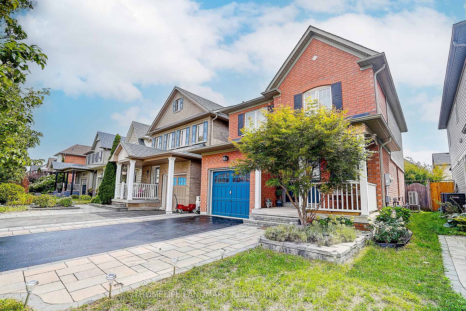Photo 2 of 21 Donlevy Crescent, Whitby, Taunton North — HOMEH