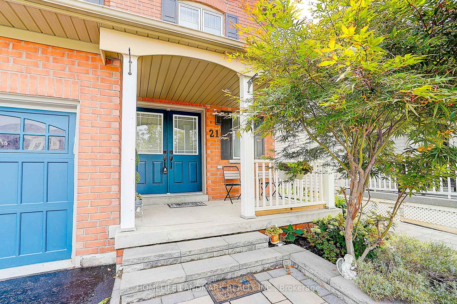 Photo 3 of 21 Donlevy Crescent, Whitby, Taunton North — HOMEH