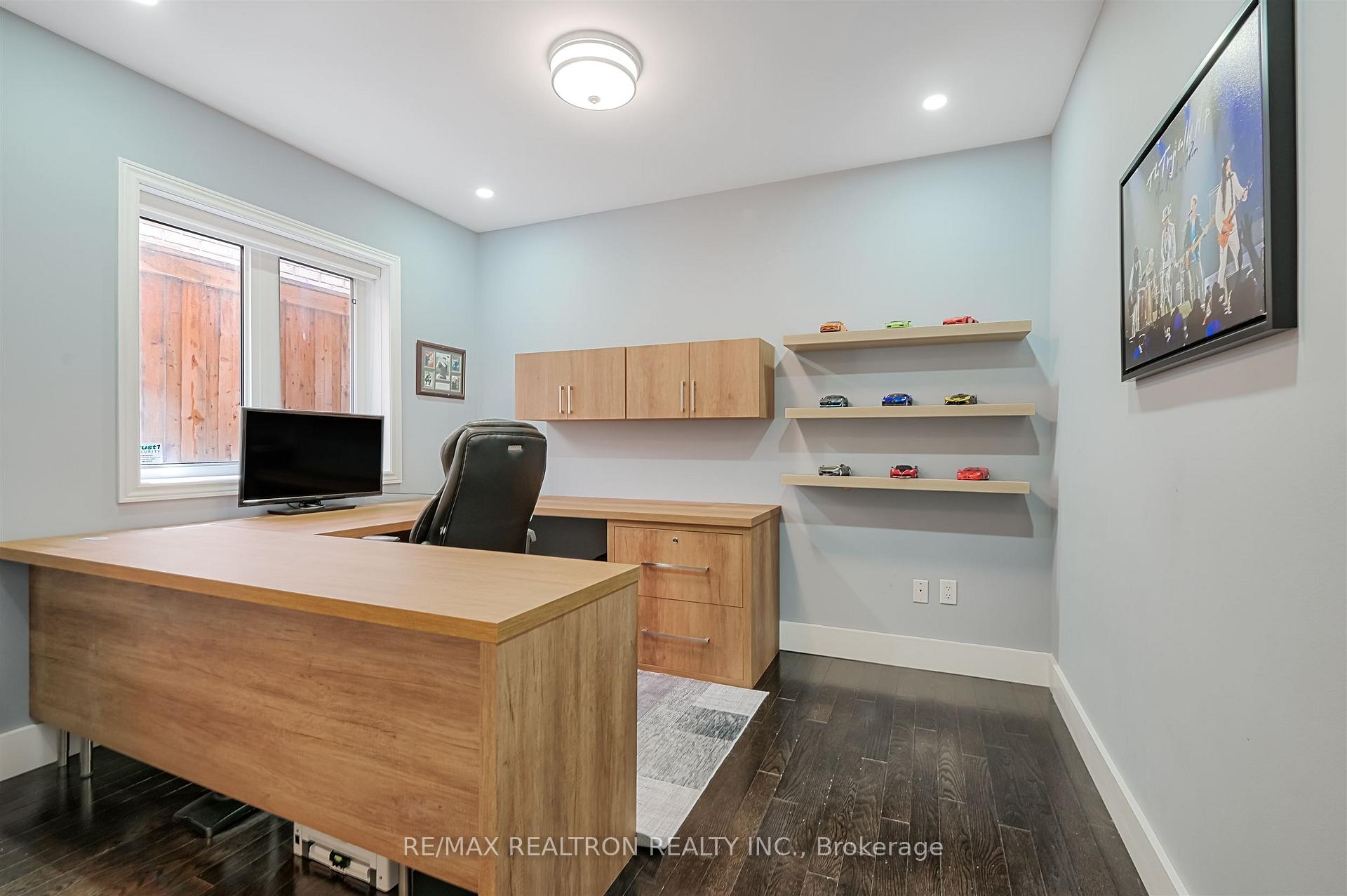 Photo 14 of 27 Ironbark Court, Vaughan, Patterson — HOMEH