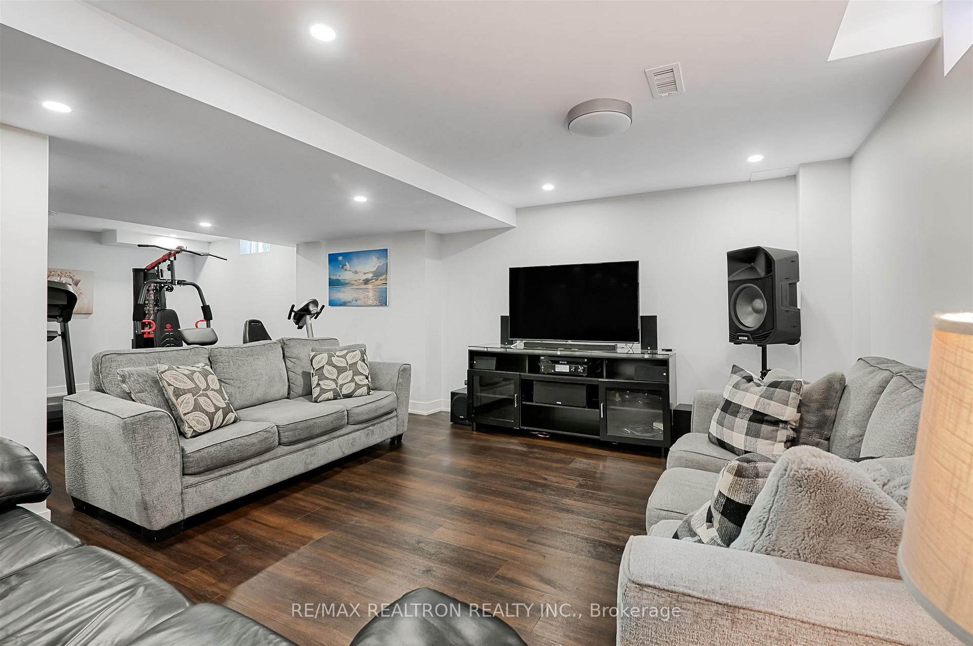 Photo 33 of 27 Ironbark Court, Vaughan, Patterson — HOMEH