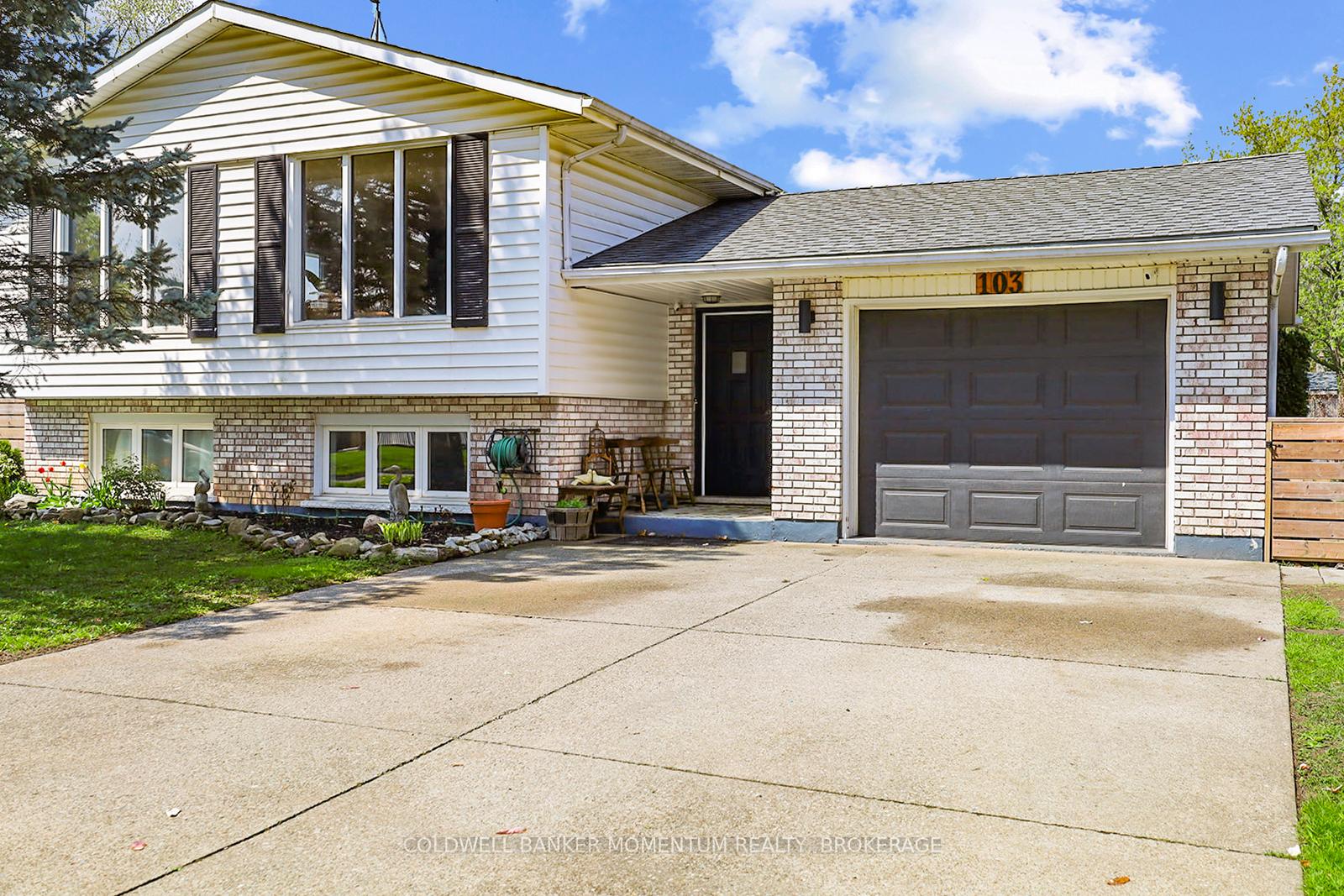 Photo 2 of 103 Glenayr Place, Welland, N. Welland — HOMEH