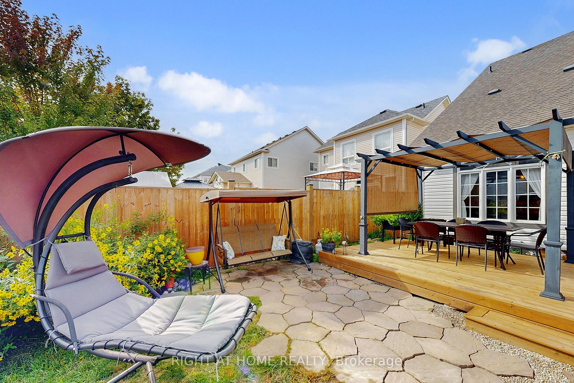 Photo 44 of 58 Mikayla Crescent, Whitby, Brooklin — HOMEH