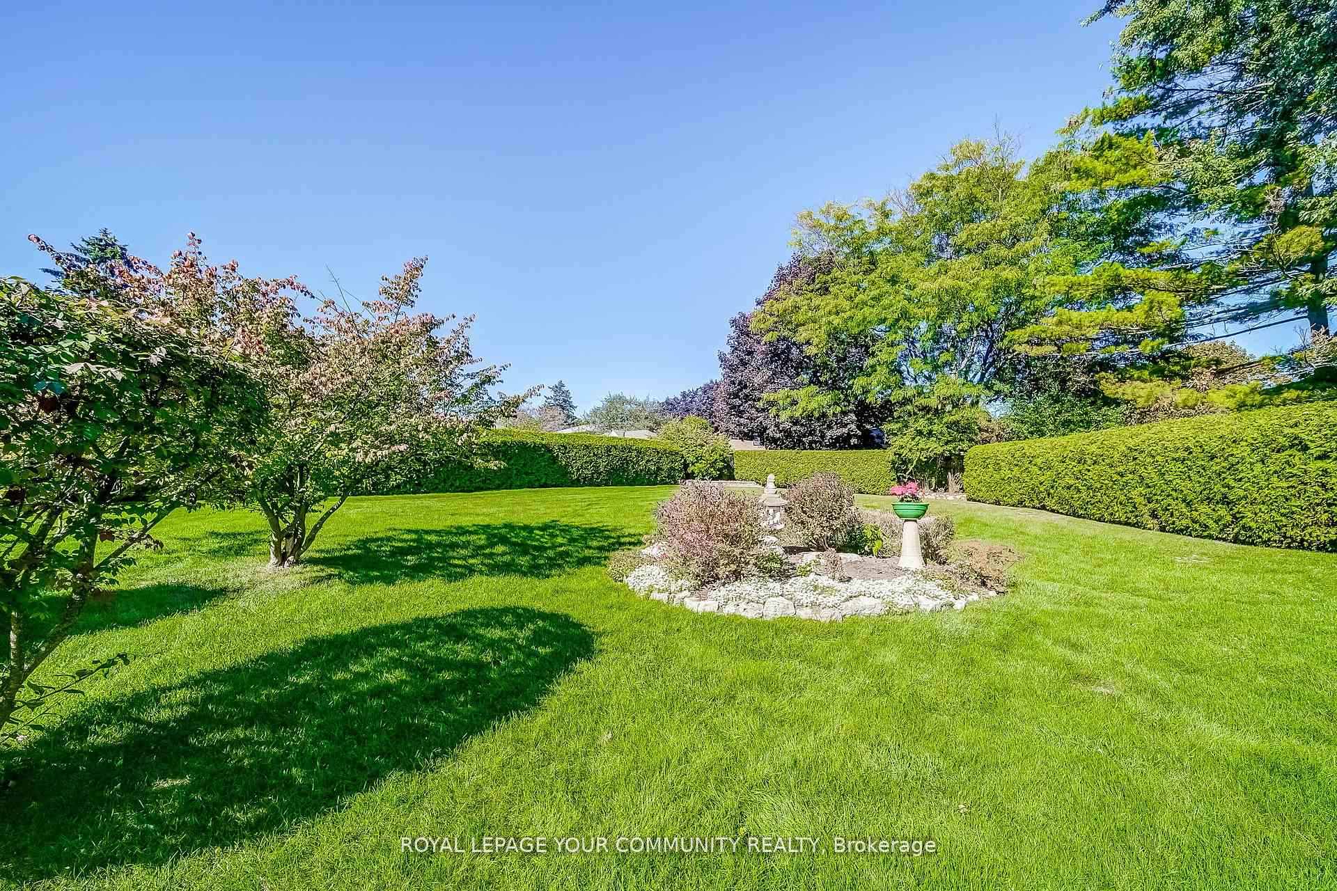 Photo 30 of 36 Devins Drive, Aurora, Aurora Heights — HOMEH