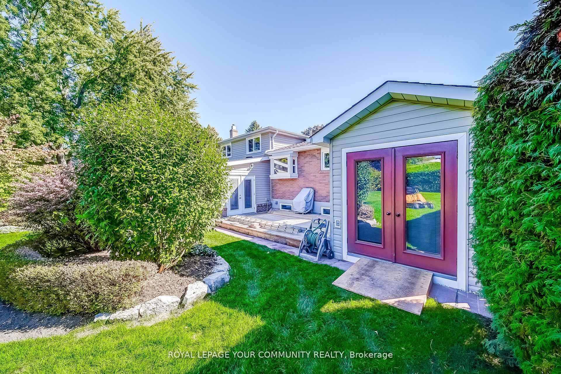 Photo 42 of 36 Devins Drive, Aurora, Aurora Heights — HOMEH