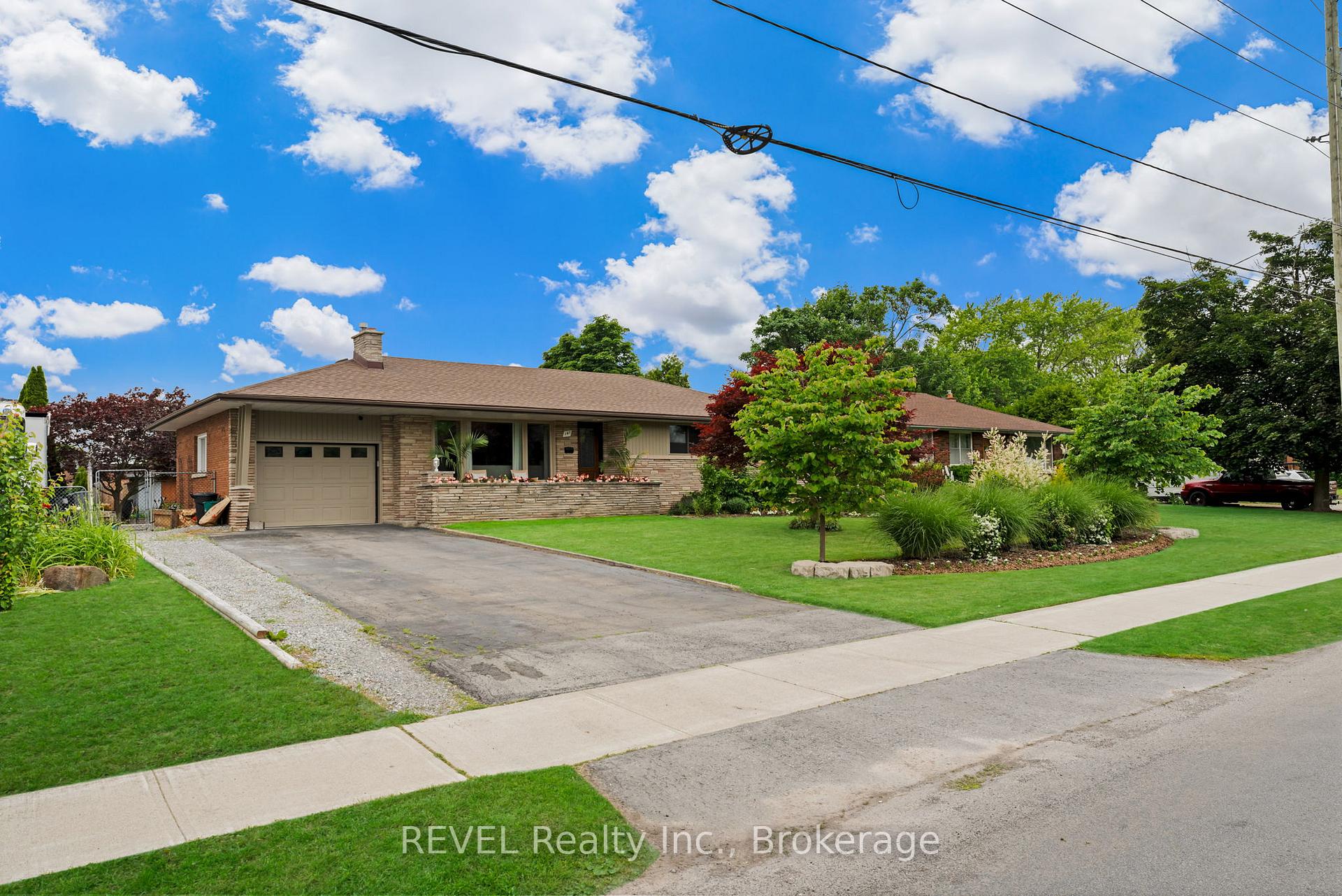 Photo 2 of 141 Willson Road, Welland, Prince Charles — HOMEH