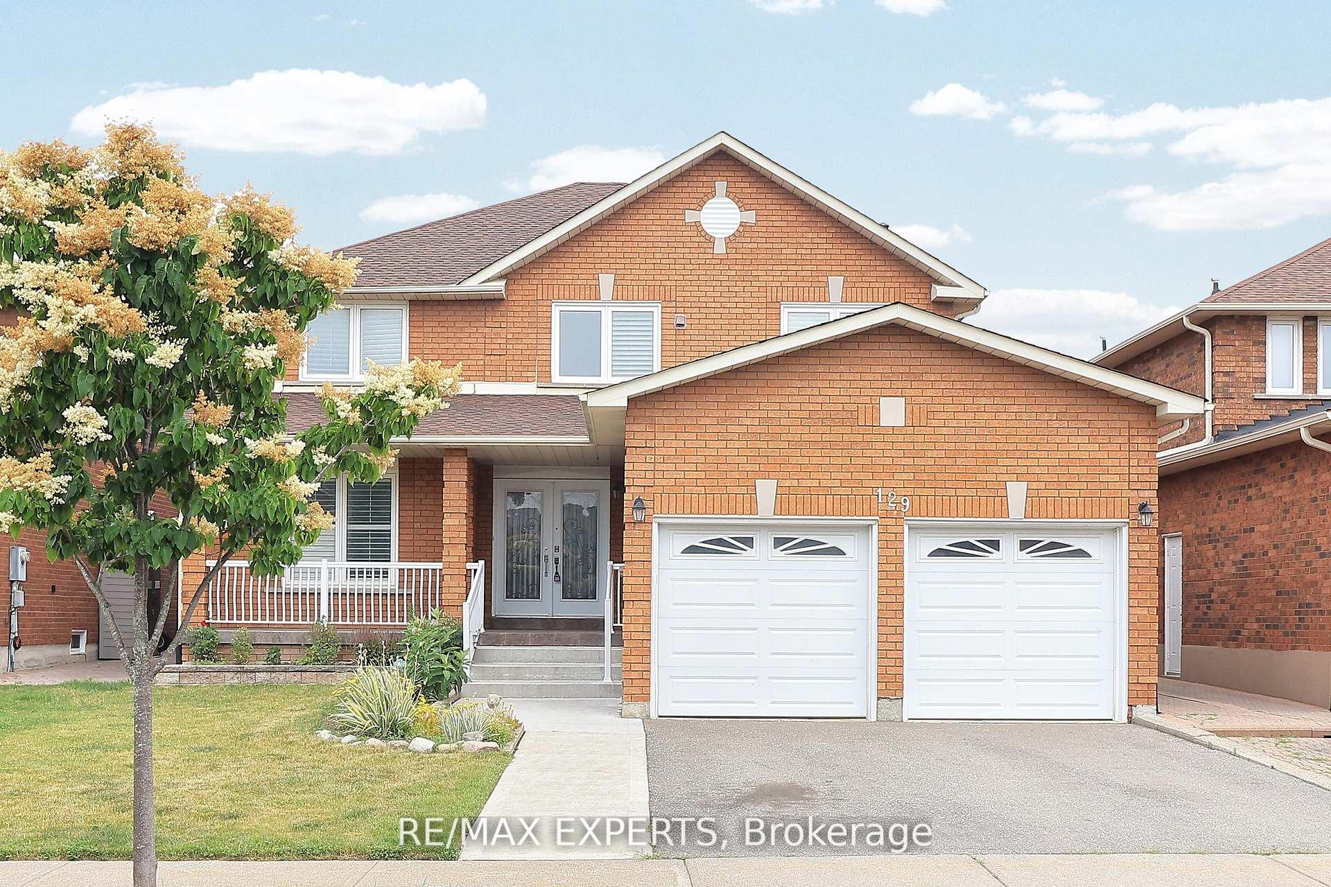 Photo 2 of 129 Father Ermanno Crescent, Vaughan, East Woodbridge — HOMEH