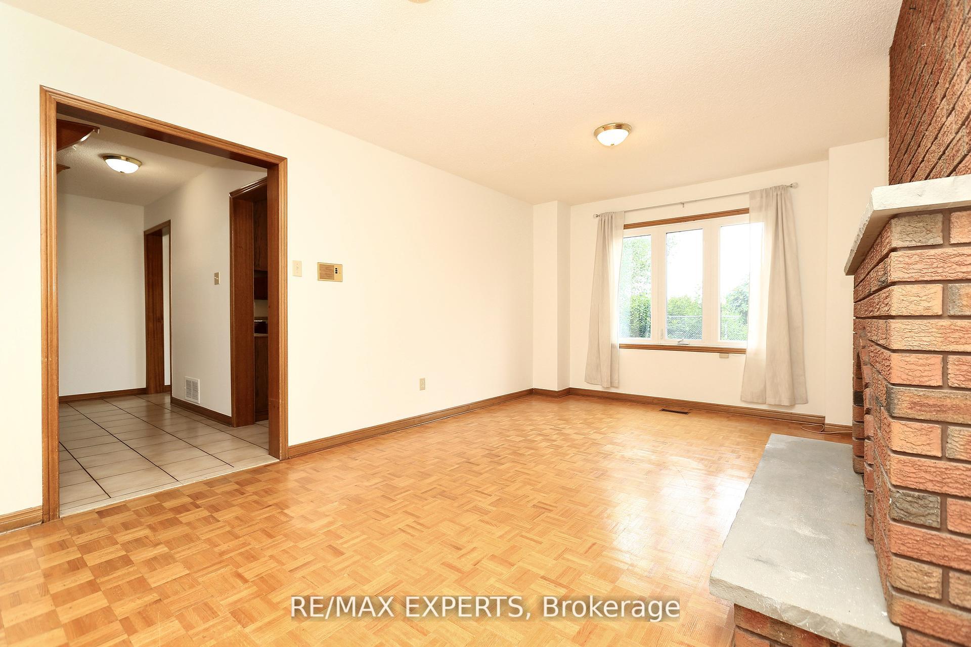 Photo 23 of 129 Father Ermanno Crescent, Vaughan, East Woodbridge — HOMEH