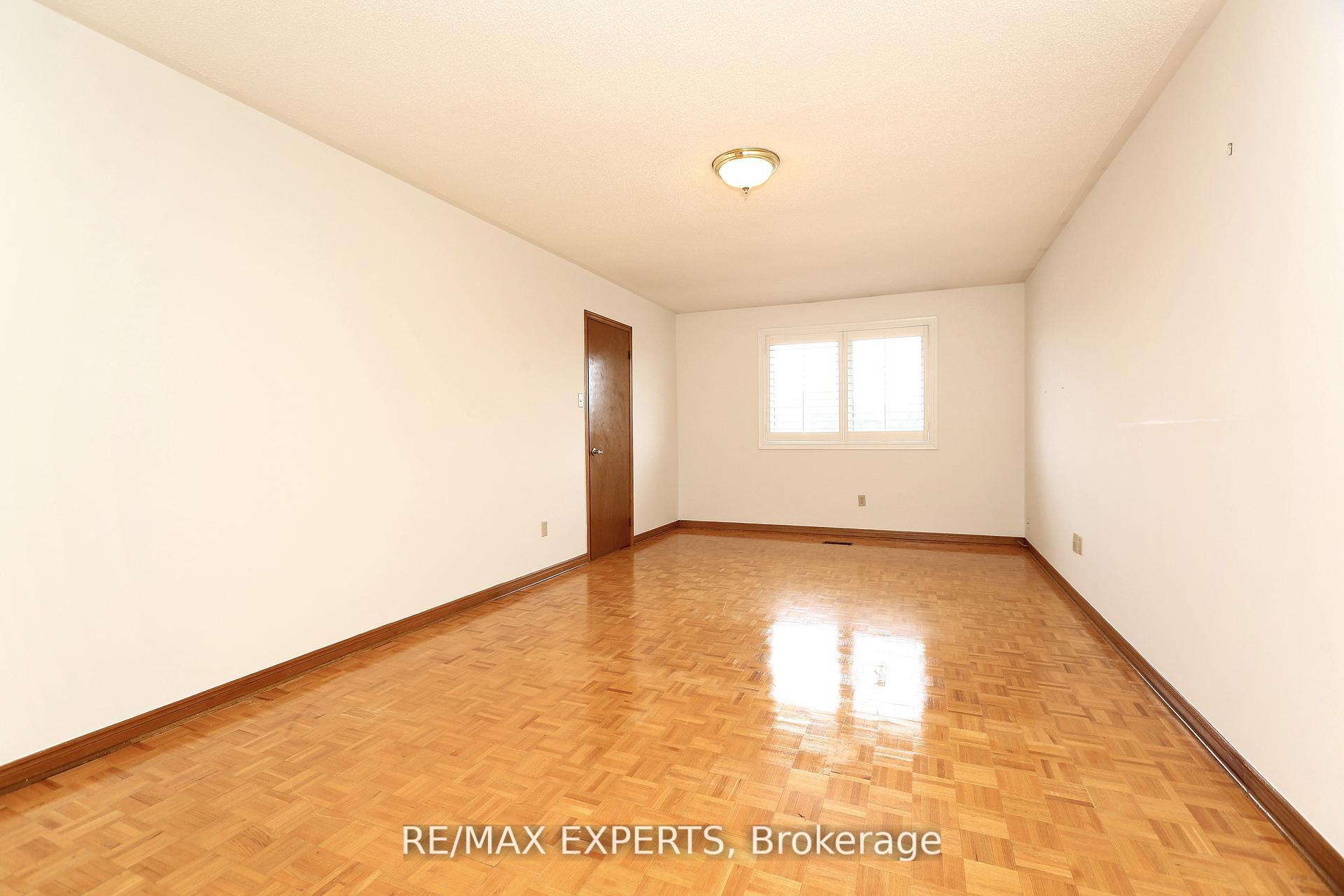 Photo 29 of 129 Father Ermanno Crescent, Vaughan, East Woodbridge — HOMEH
