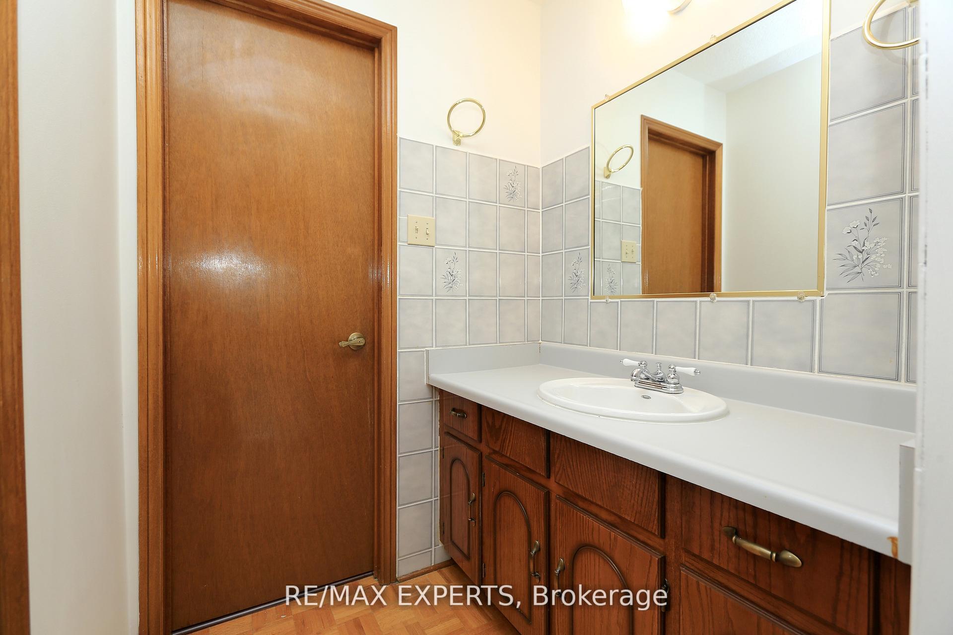 Photo 31 of 129 Father Ermanno Crescent, Vaughan, East Woodbridge — HOMEH