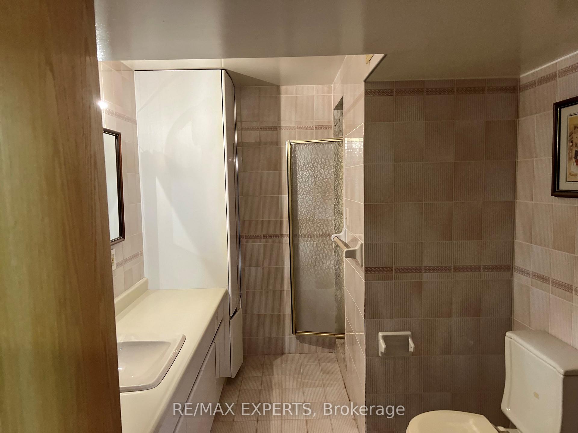 Photo 43 of 129 Father Ermanno Crescent, Vaughan, East Woodbridge — HOMEH
