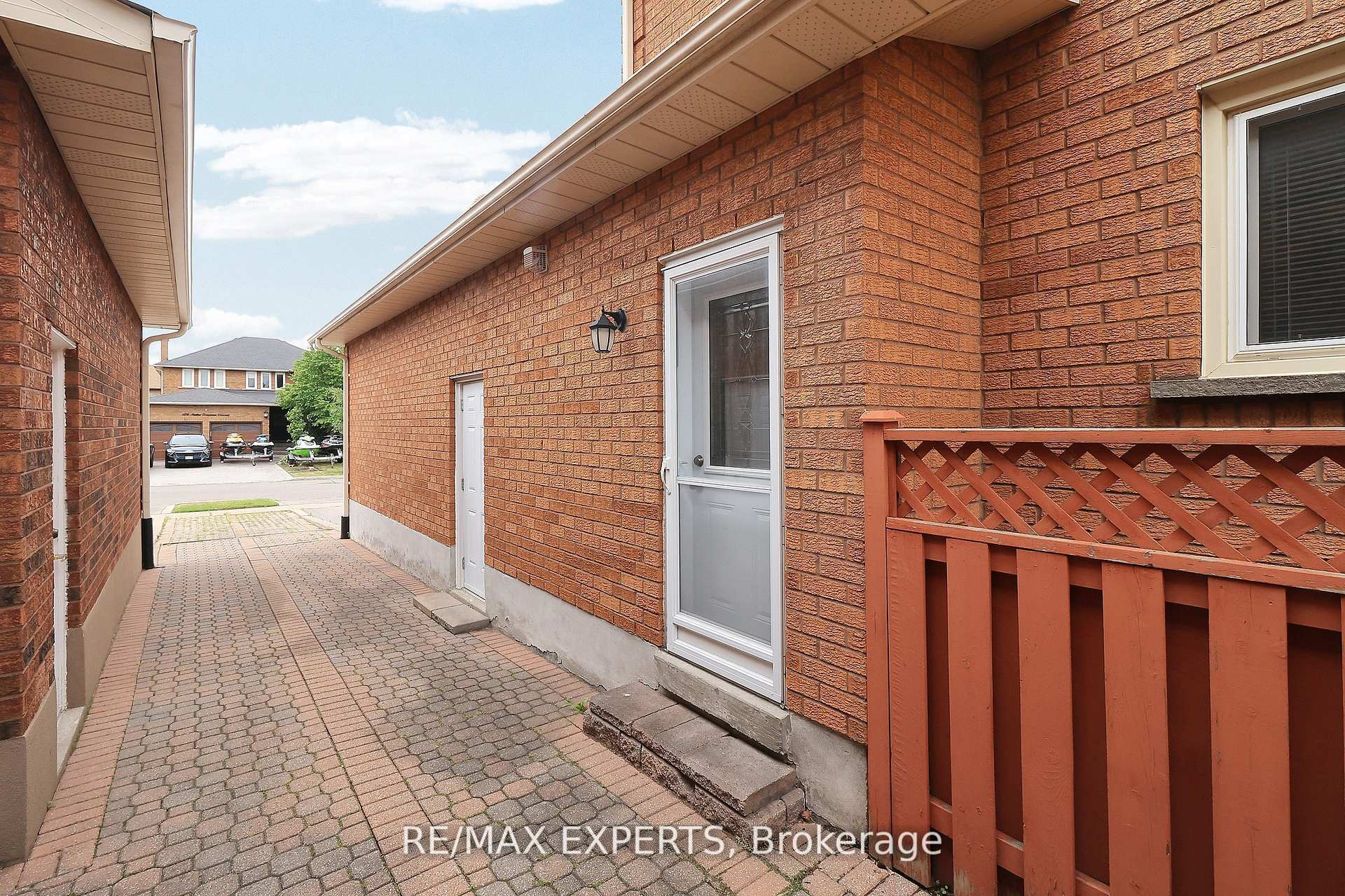 Photo 44 of 129 Father Ermanno Crescent, Vaughan, East Woodbridge — HOMEH