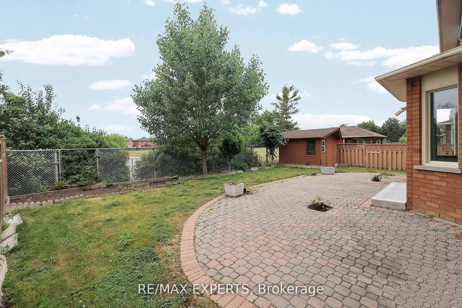 Photo 45 of 129 Father Ermanno Crescent, Vaughan, East Woodbridge — HOMEH