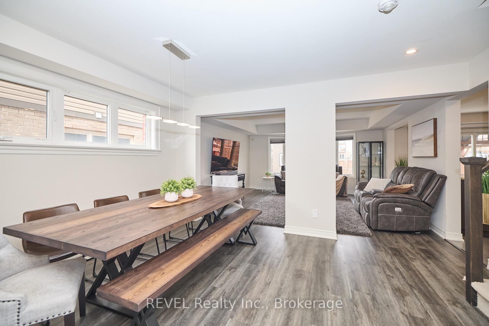 Photo 12 of 35 Spruce Crescent, Welland, Coyle Creek — HOMEH