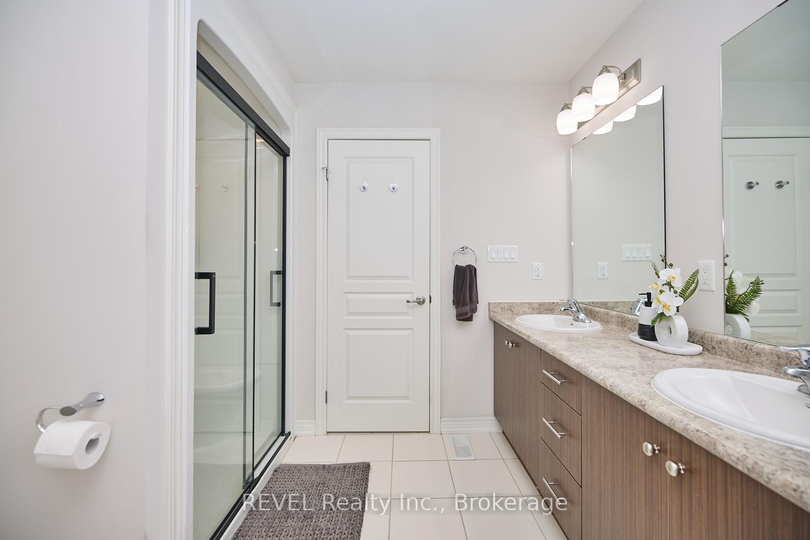 Photo 26 of 35 Spruce Crescent, Welland, Coyle Creek — HOMEH