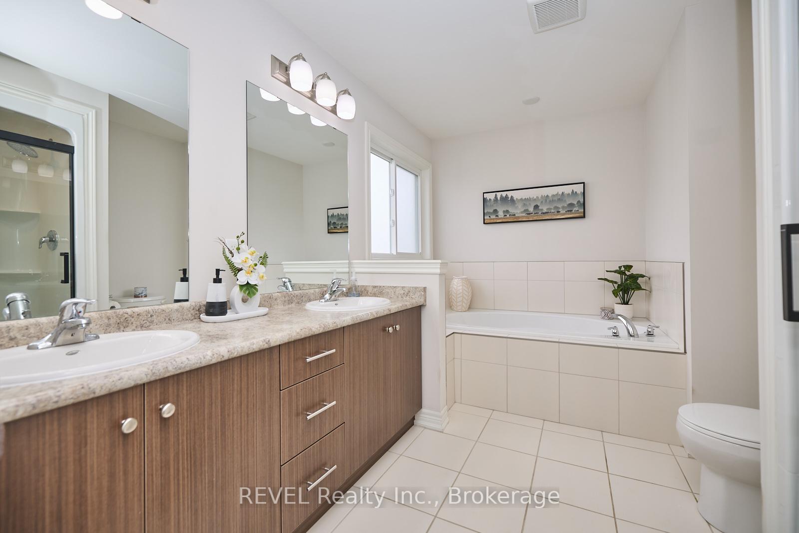 Photo 27 of 35 Spruce Crescent, Welland, Coyle Creek — HOMEH
