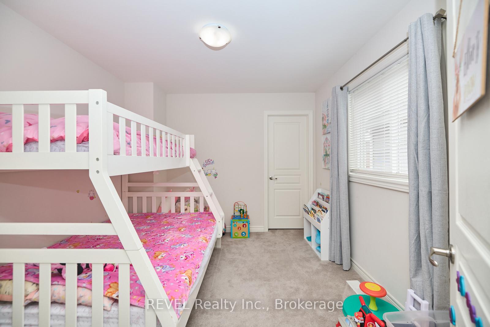 Photo 30 of 35 Spruce Crescent, Welland, Coyle Creek — HOMEH