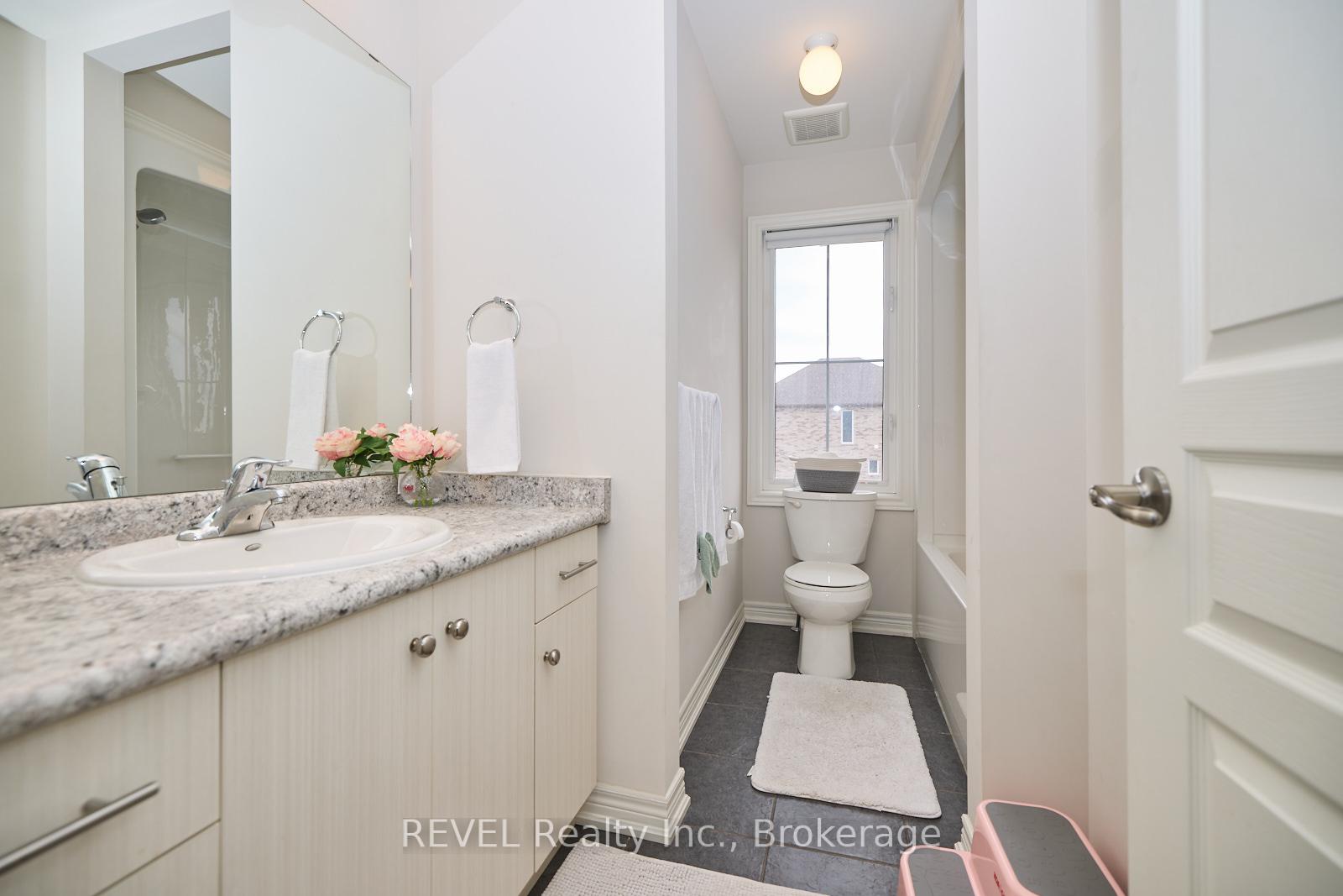 Photo 32 of 35 Spruce Crescent, Welland, Coyle Creek — HOMEH