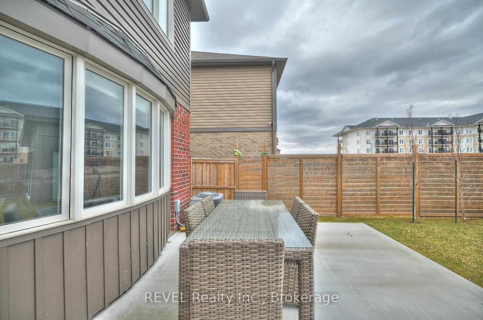 Photo 48 of 35 Spruce Crescent, Welland, Coyle Creek — HOMEH