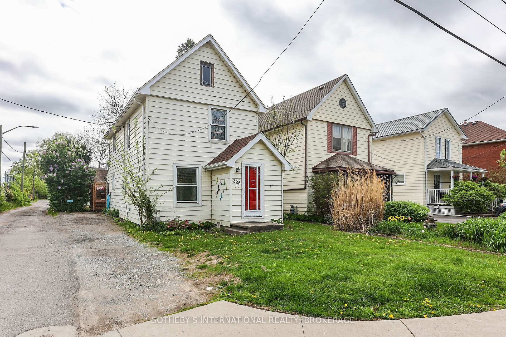 Photo 1 of 332 Niagara Street, Welland, Prince Charles — HOMEH