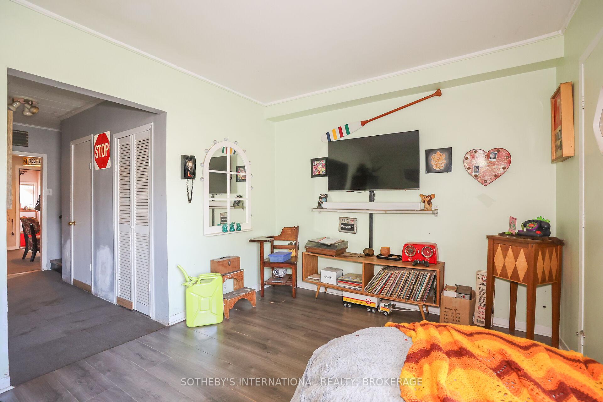Photo 5 of 332 Niagara Street, Welland, Prince Charles — HOMEH