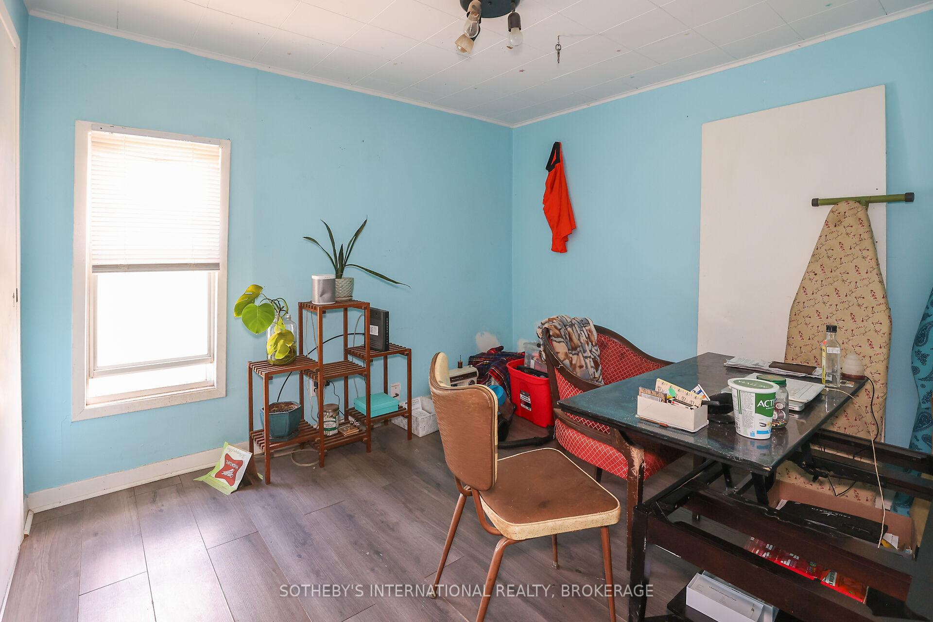 Photo 15 of 332 Niagara Street, Welland, Prince Charles — HOMEH