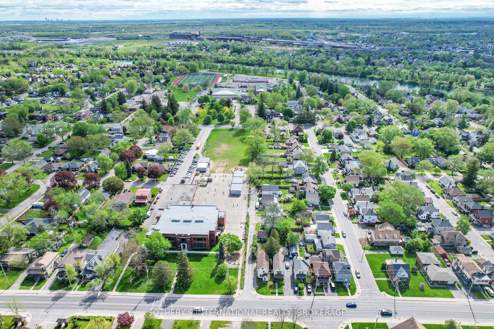 Photo 28 of 332 Niagara Street, Welland, Prince Charles — HOMEH