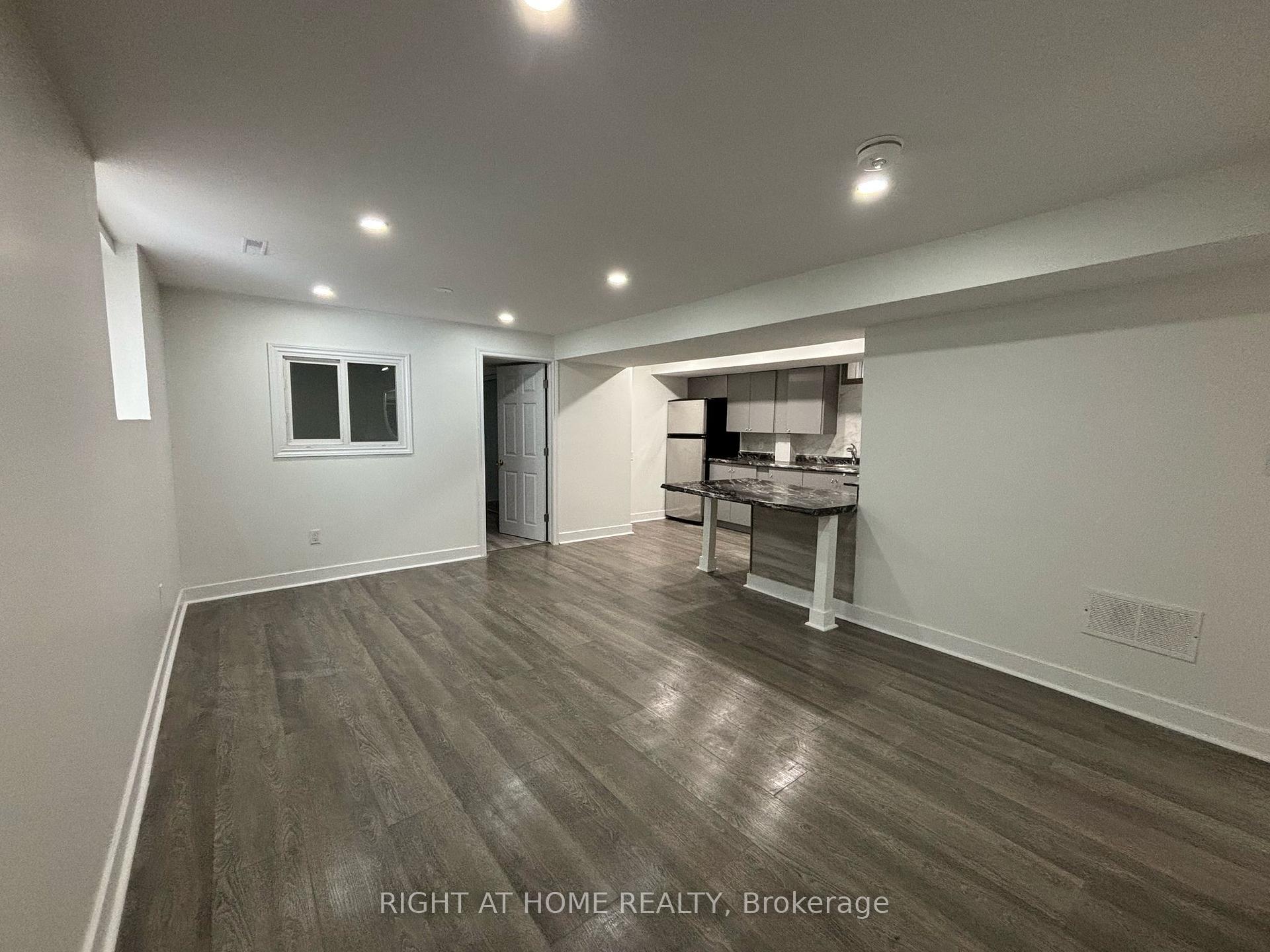 Front of Unit Lower, 65 Mildenhall Place