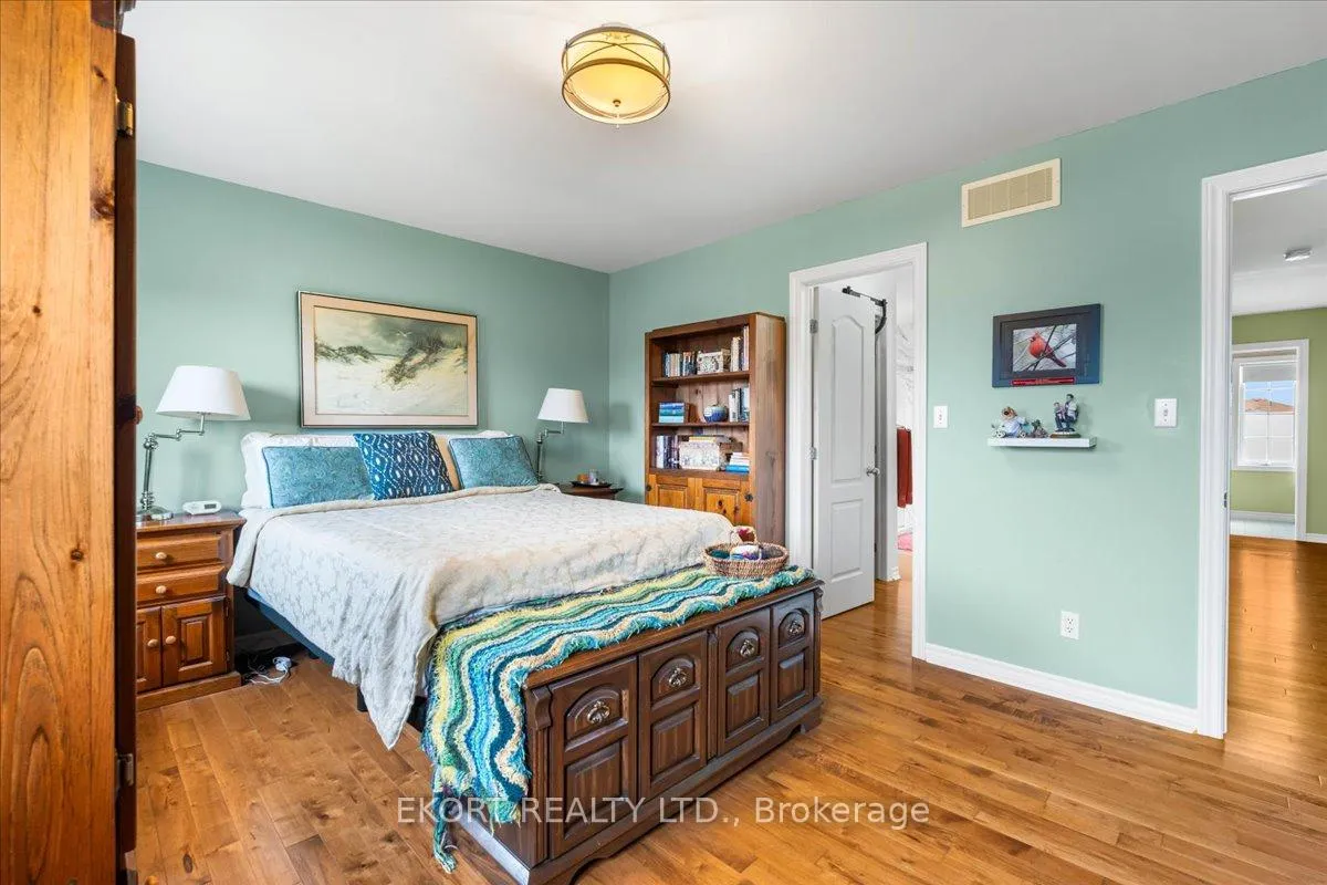 Photo 12 of 22 Linden Lane, Belleville, Belleville Ward — HOMEH
