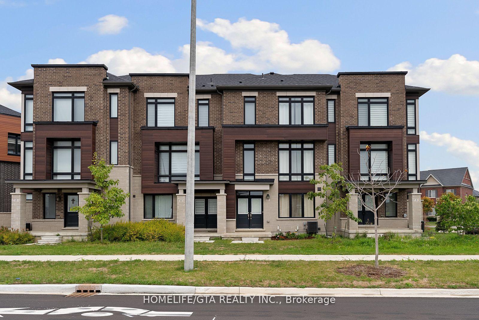 Front of 7 Holyrood Crescent