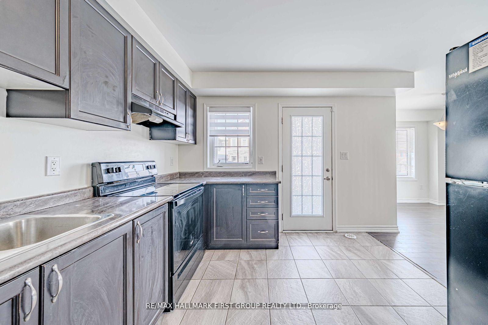 Photo 26 of 1 Goldeye Street, Whitby, Lynde Creek — HOMEH