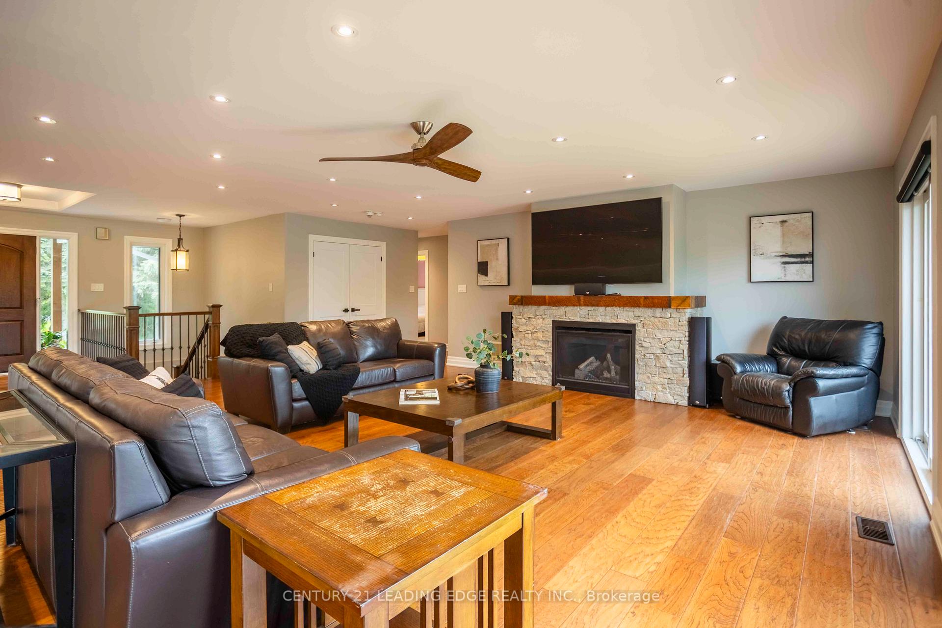 Photo 12 of 835 Brawley Road W, Whitby, Rural Whitby — HOMEH