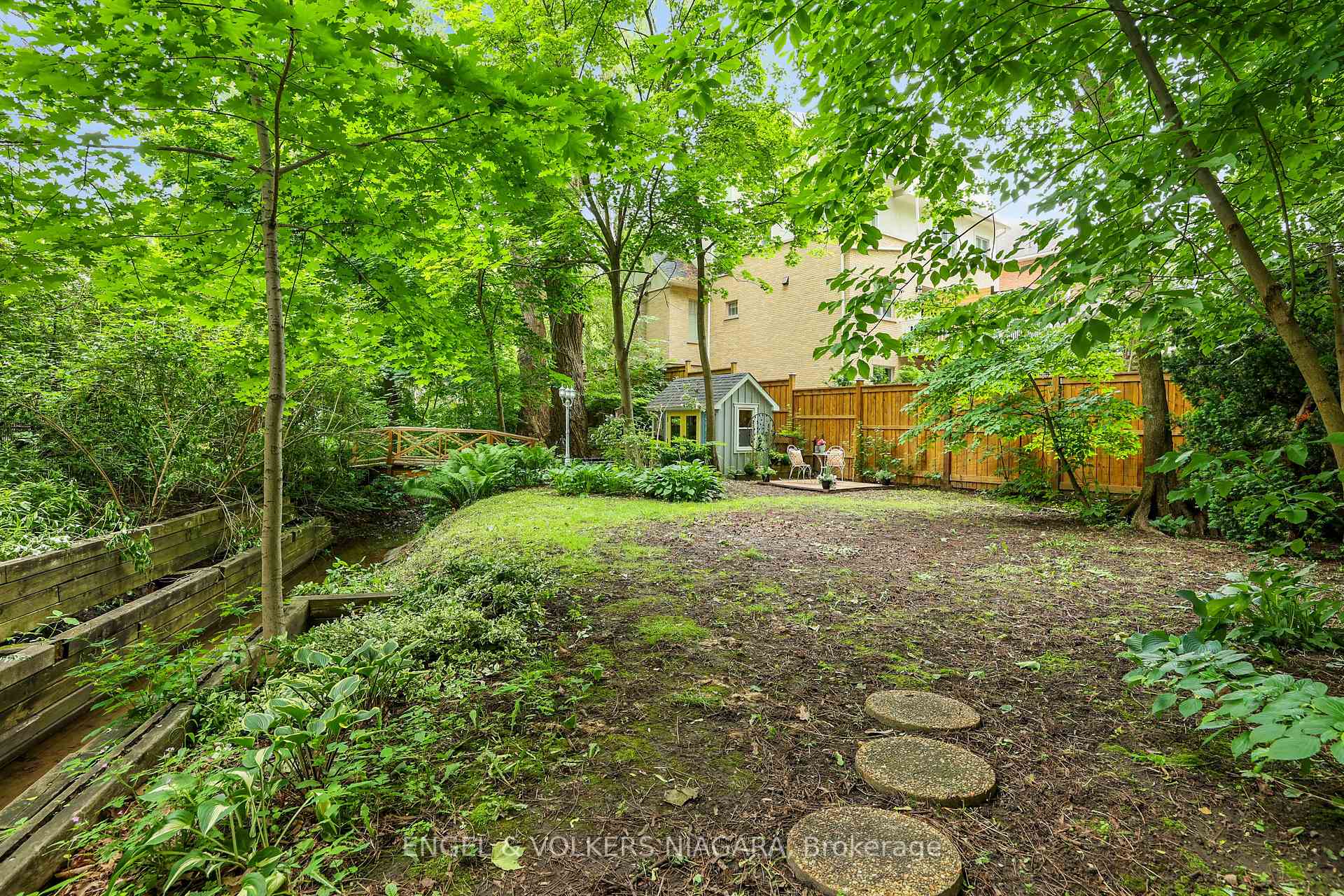 Photo 5 of 109 Centre Street, Vaughan, Crestwood-Springfarm-Yorkhill — HOMEH