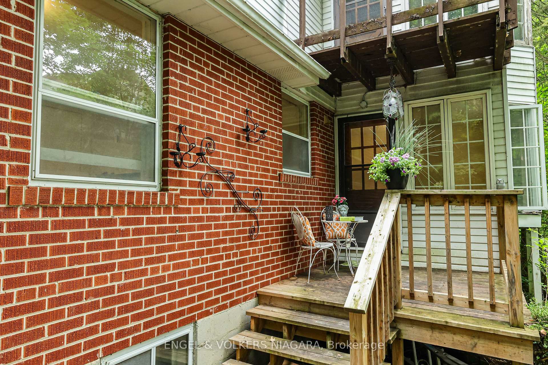 Photo 8 of 109 Centre Street, Vaughan, Crestwood-Springfarm-Yorkhill — HOMEH