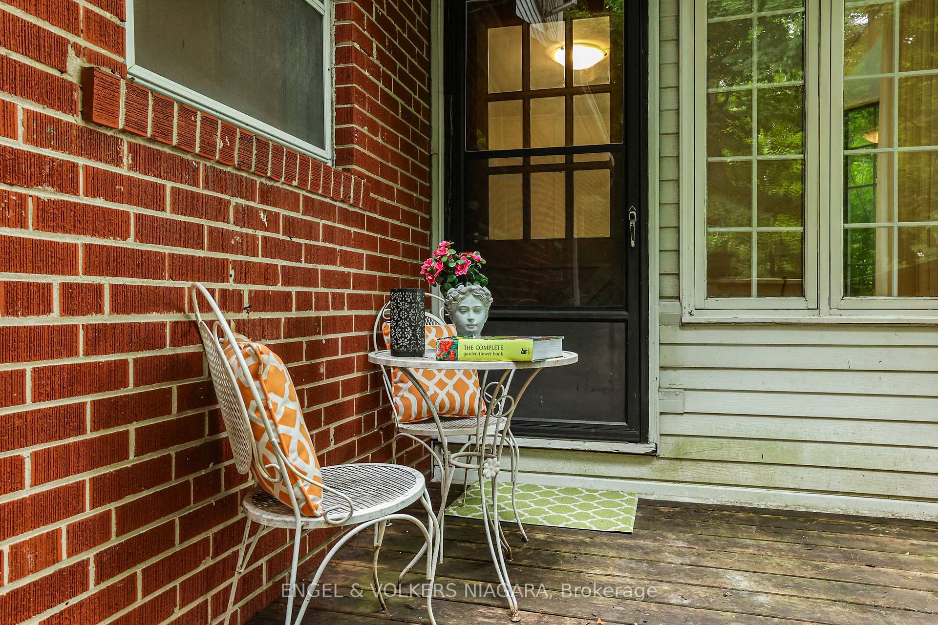 Photo 9 of 109 Centre Street, Vaughan, Crestwood-Springfarm-Yorkhill — HOMEH