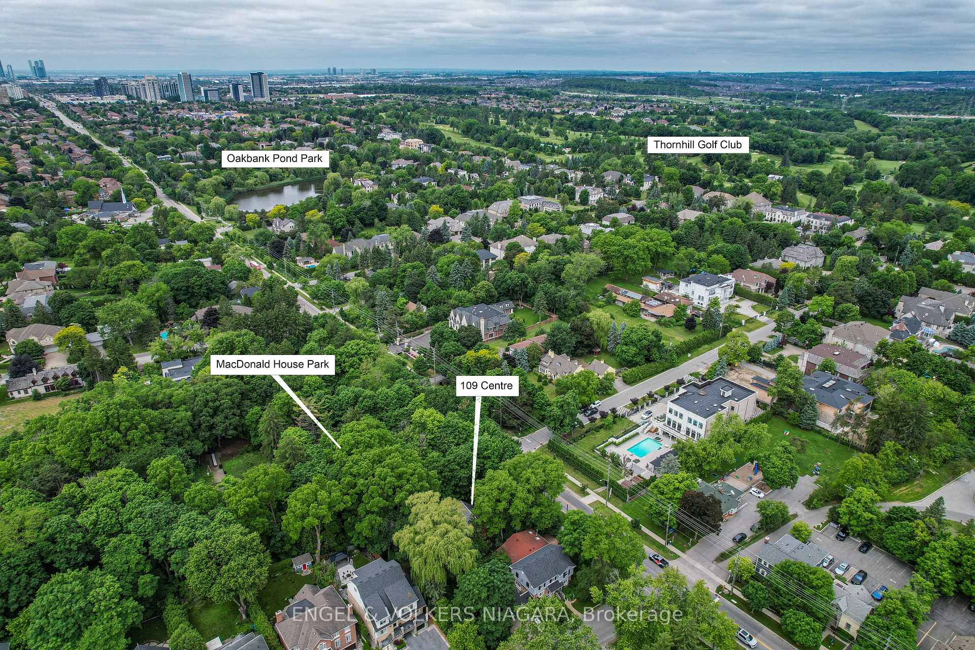 Photo 10 of 109 Centre Street, Vaughan, Crestwood-Springfarm-Yorkhill — HOMEH