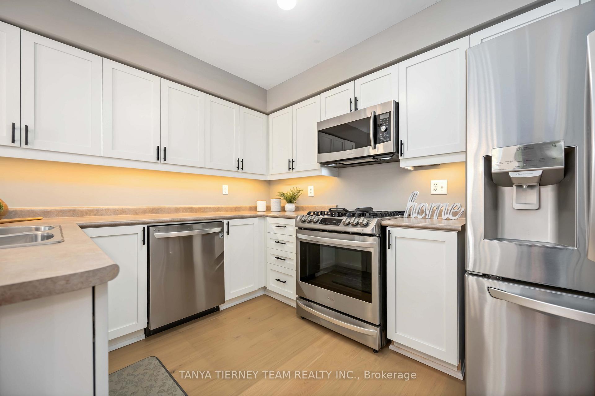 Photo 62 of 76 Northgrove Crescent, Whitby, Brooklin — HOMEH