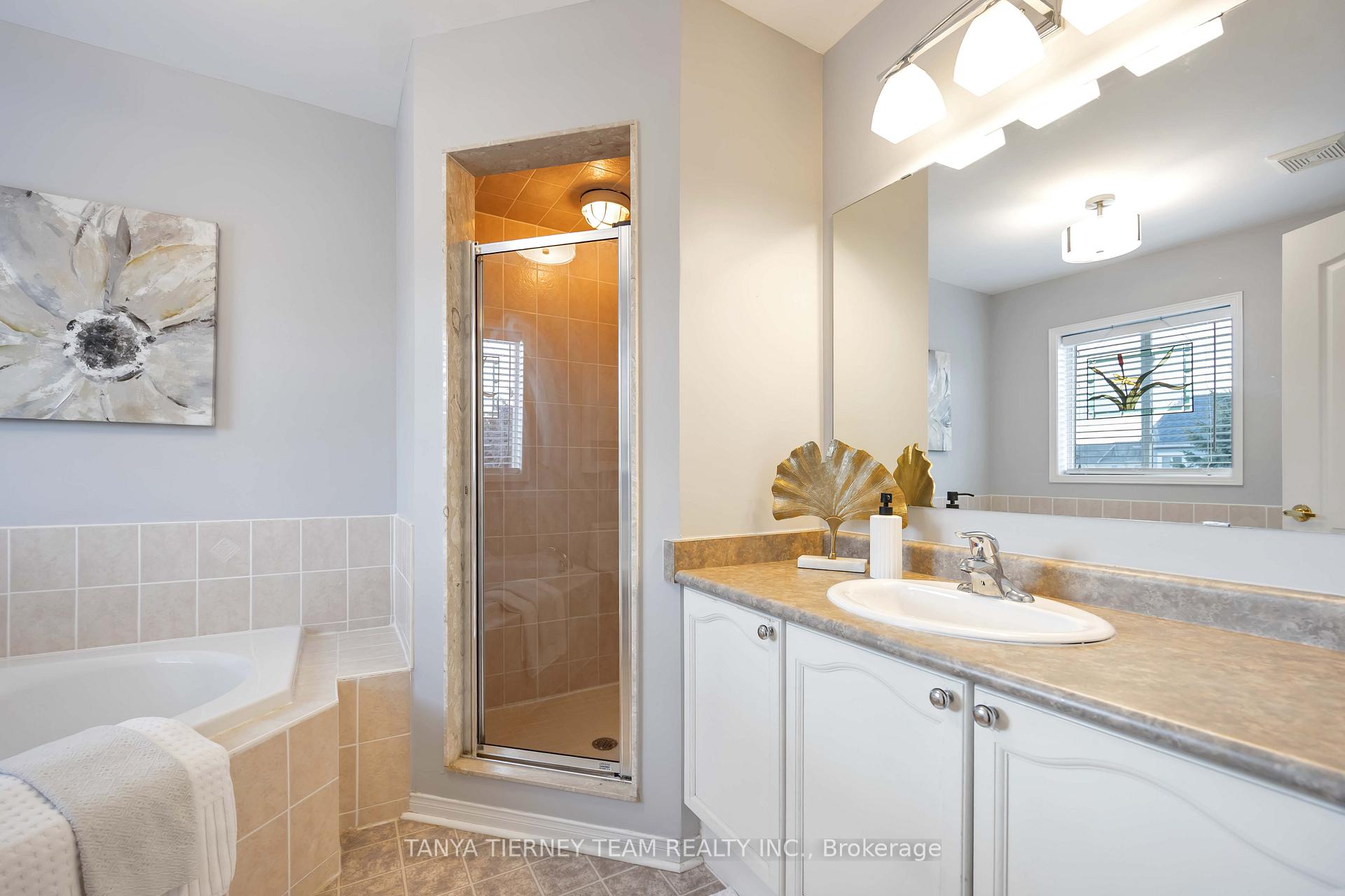 Photo 33 of 76 Northgrove Crescent, Whitby, Brooklin — HOMEH