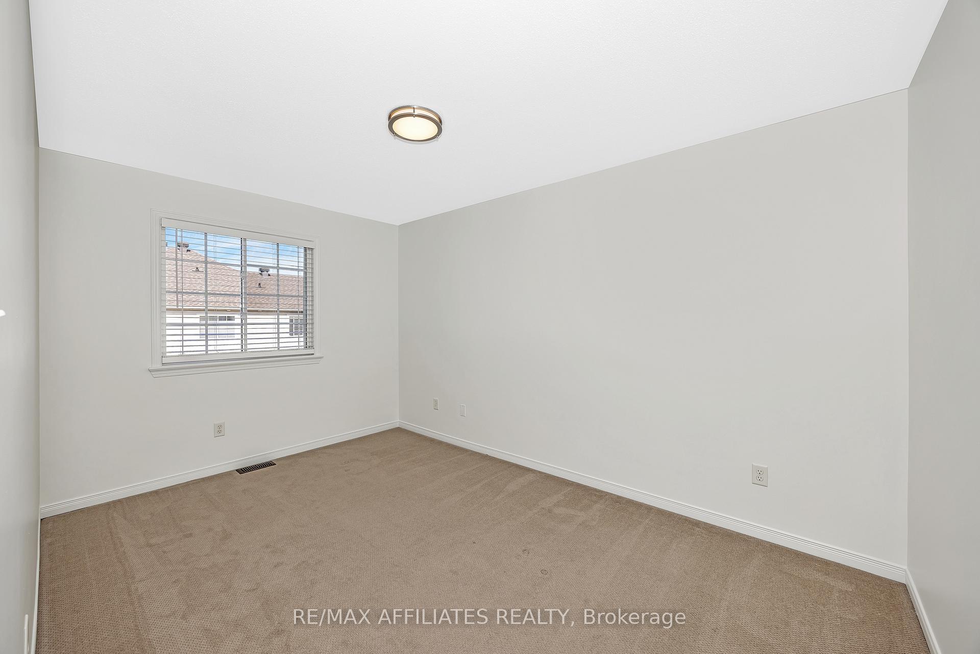 Photo 29 of 17 Kirkstone Private, Ottawa, Barrhaven - Stonebridge — HOMEH