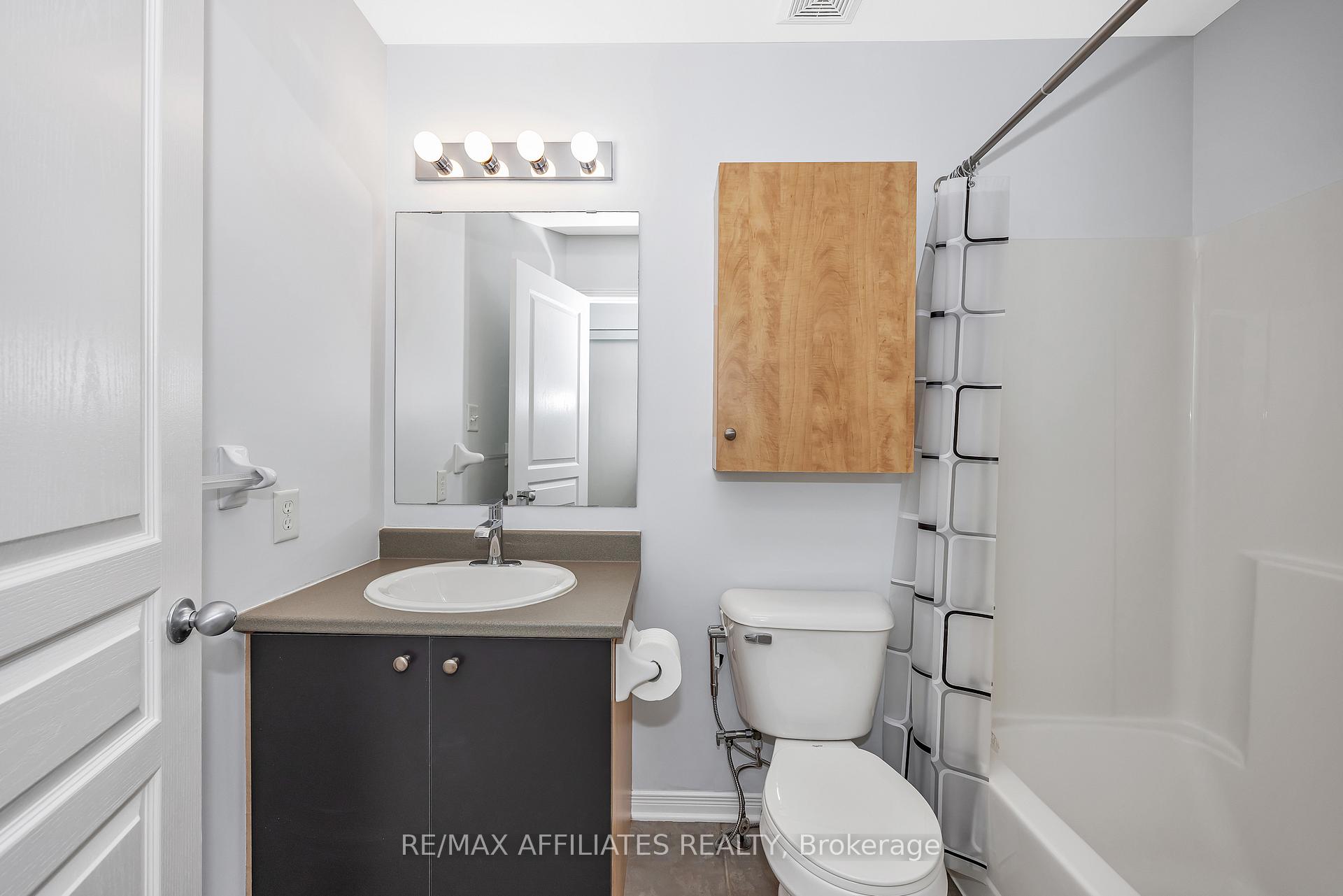 Photo 27 of 17 Kirkstone Private, Ottawa, Barrhaven - Stonebridge — HOMEH
