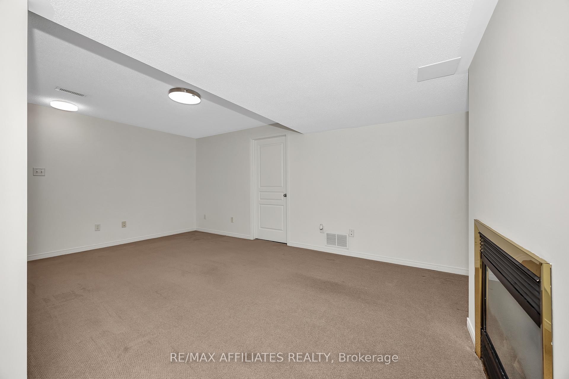 Photo 30 of 17 Kirkstone Private, Ottawa, Barrhaven - Stonebridge — HOMEH