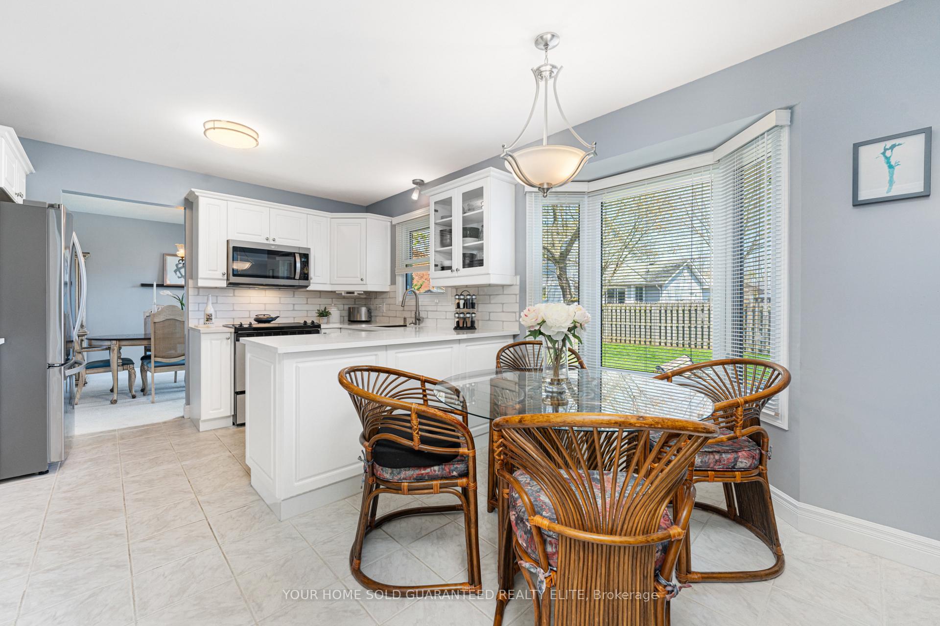 Photo 2 of 8 Coupland Court, Welland, N. Welland — HOMEH
