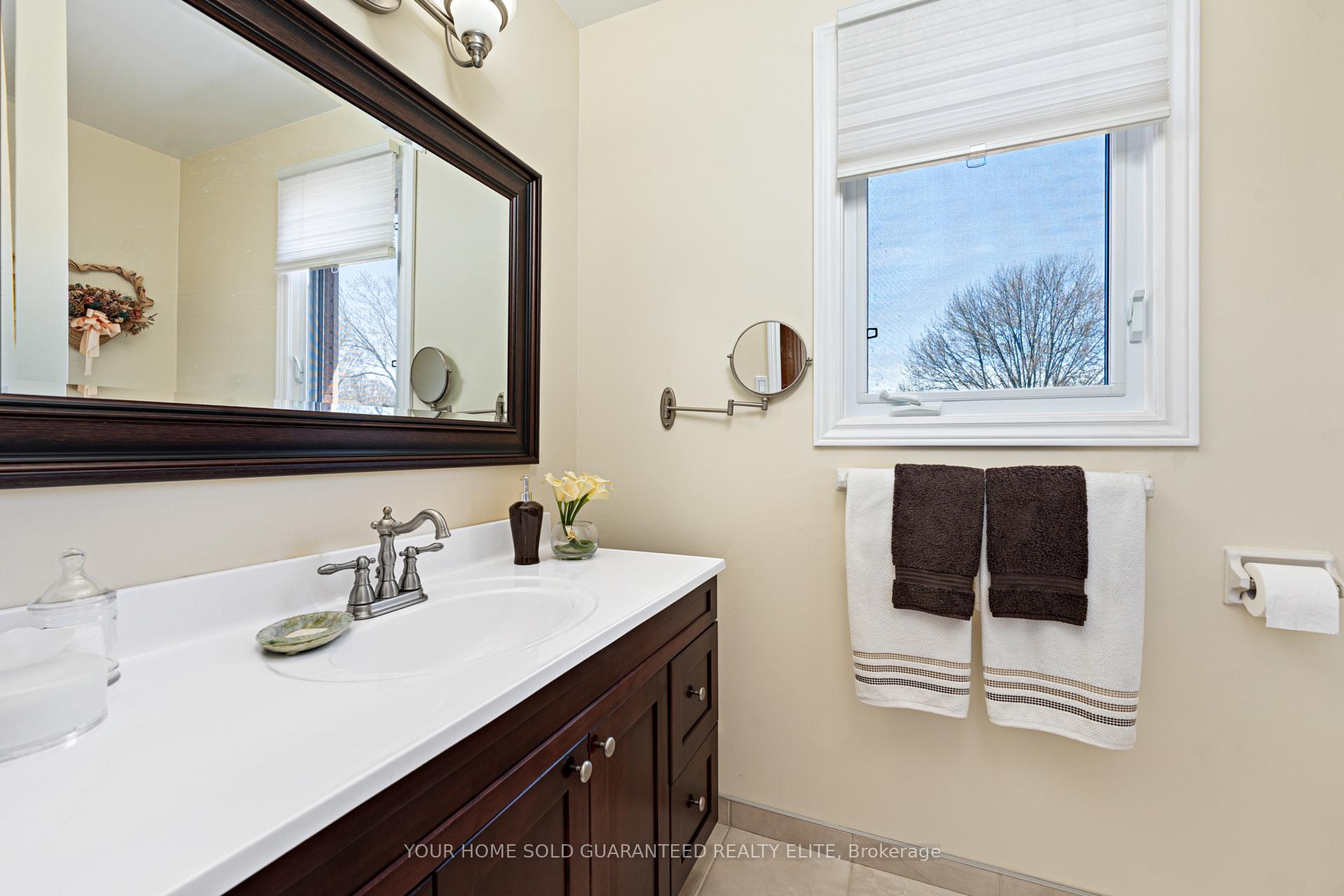 Photo 17 of 8 Coupland Court, Welland, N. Welland — HOMEH