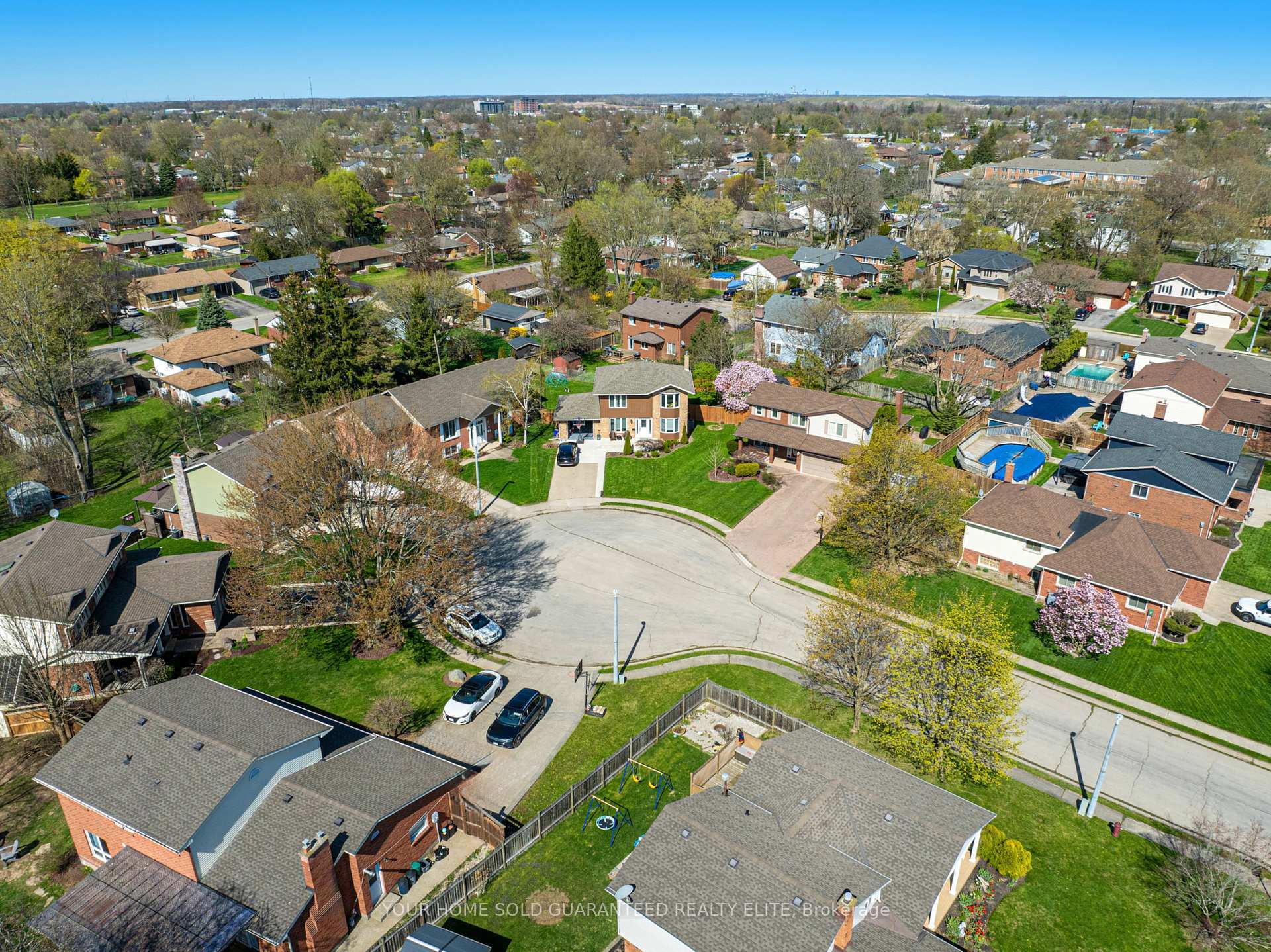 Photo 31 of 8 Coupland Court, Welland, N. Welland — HOMEH