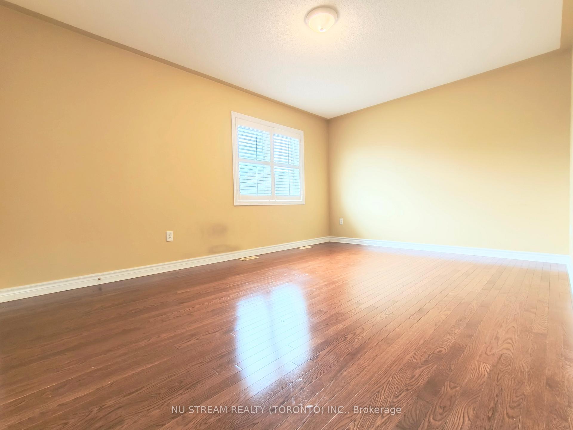 Photo 15 of 279 Twin Hills Crescent, Vaughan, Vellore Village — HOMEH