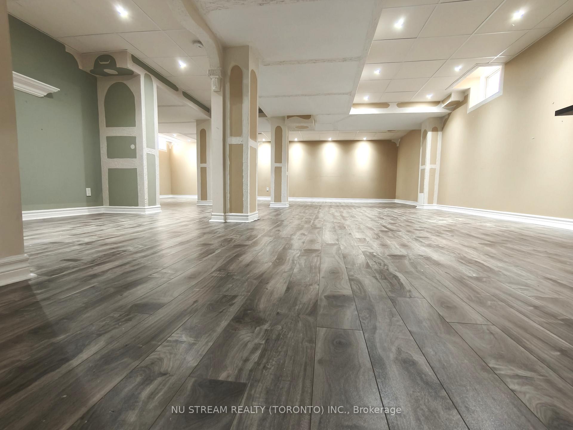 Photo 20 of 279 Twin Hills Crescent, Vaughan, Vellore Village — HOMEH