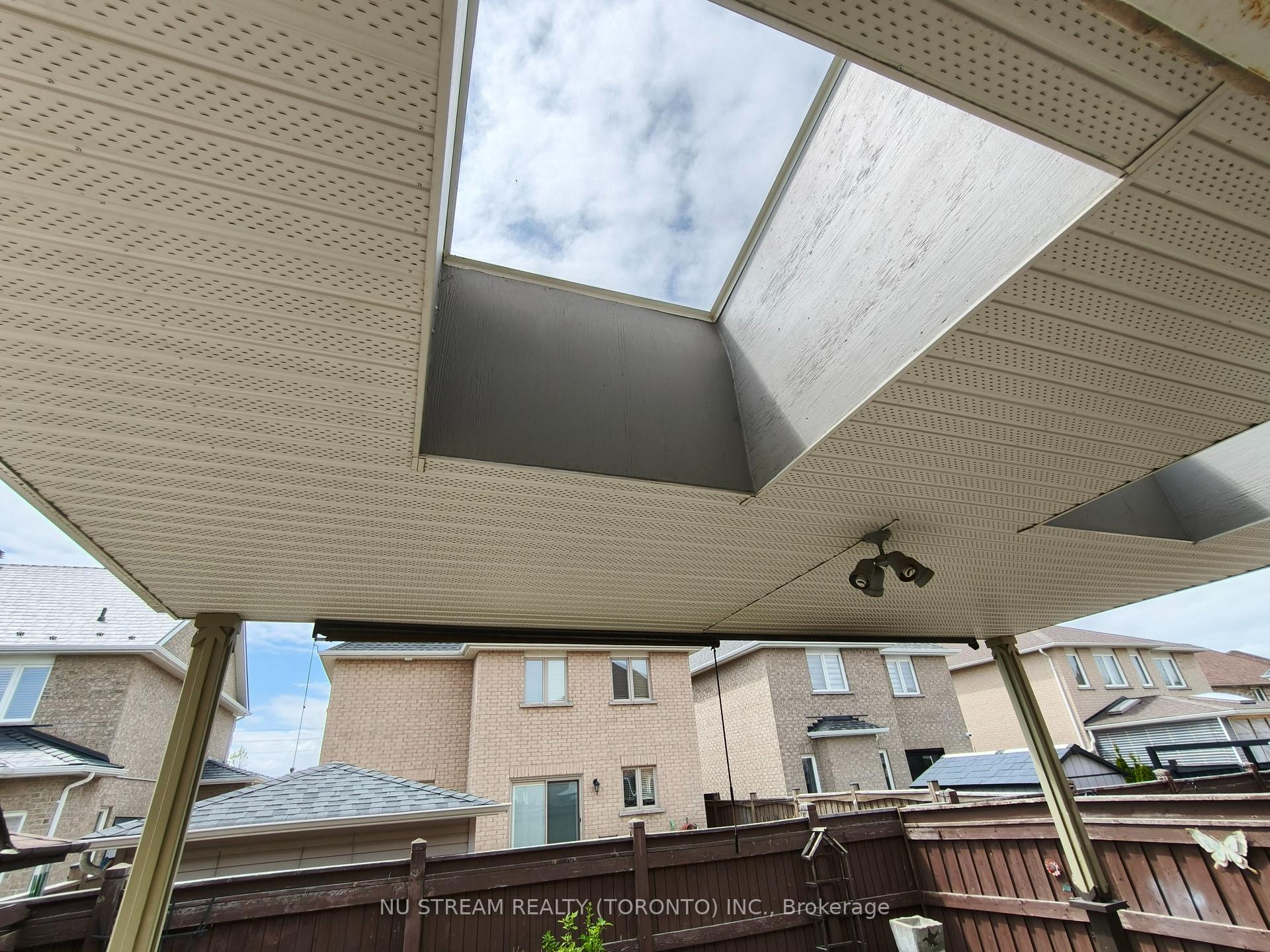 Photo 22 of 279 Twin Hills Crescent, Vaughan, Vellore Village — HOMEH