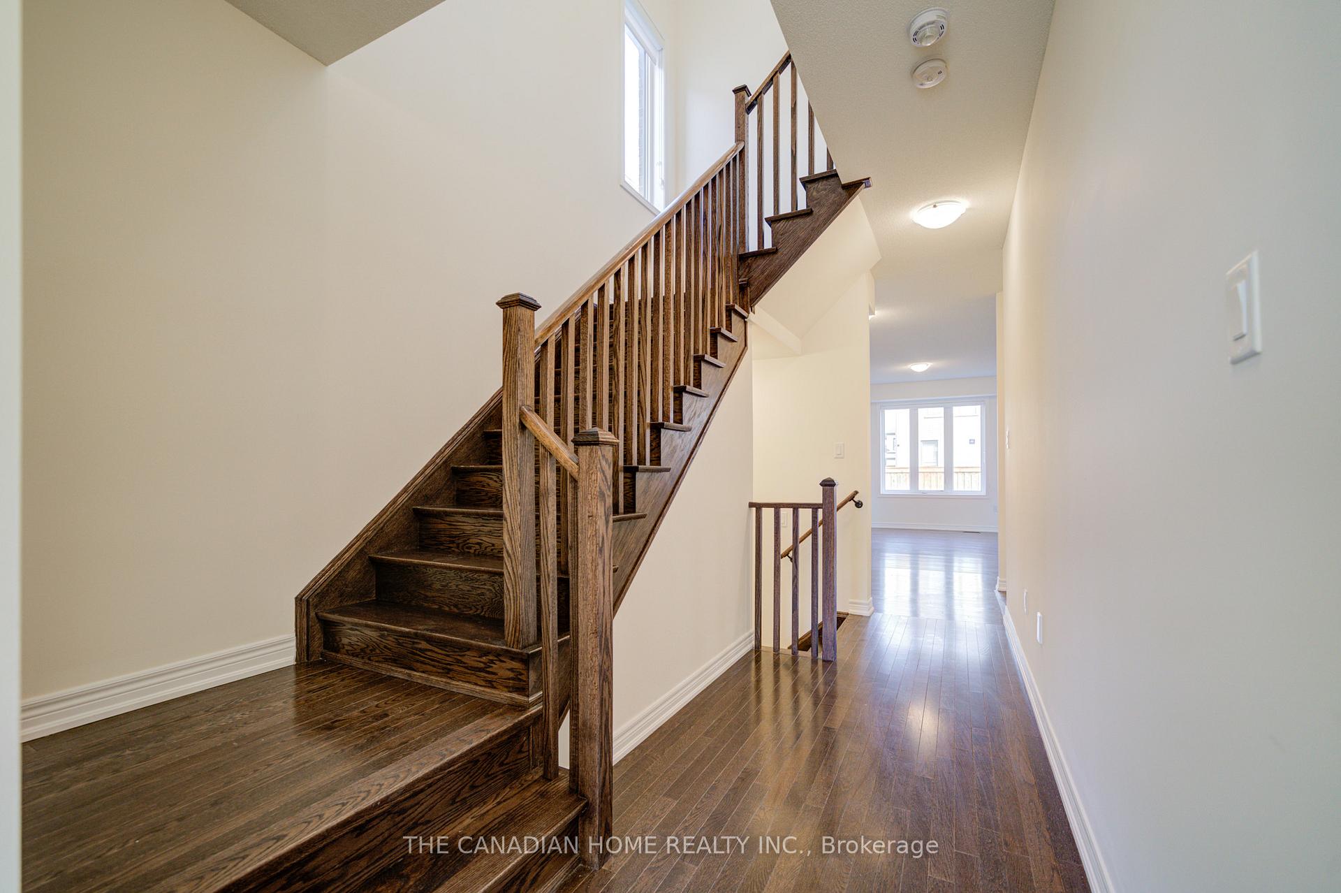 Photo 10 of 10 Conarty Crescent, Whitby, Williamsburg — HOMEH